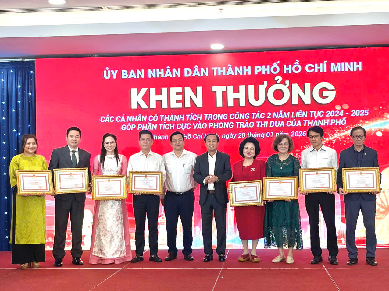 HCMO VINH DỰ NHẬN BẰNG KHEN TỪ UBND TP.HCM VÀ HUBA: KHẲNG ĐỊNH VỊ THẾ VÀ SỨ MỆNH CỘNG ĐỒNG